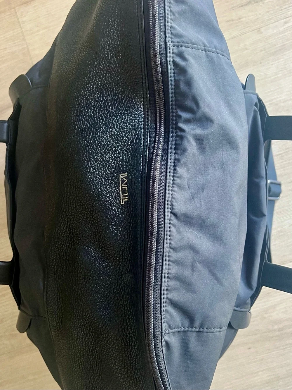 Tumi authentic hayden